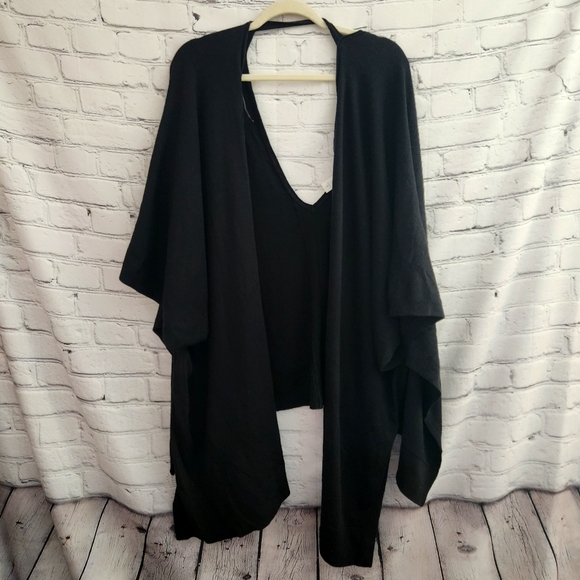 lululemon athletica Sweaters - Lululemon Poncho